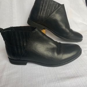 ALDO leather booties size 8 womens